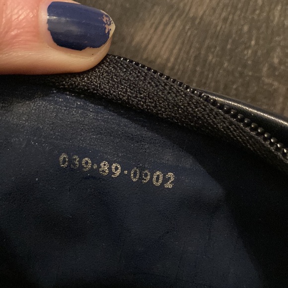 Vintage Gucci Zip Pouch - Picture 8 of 8